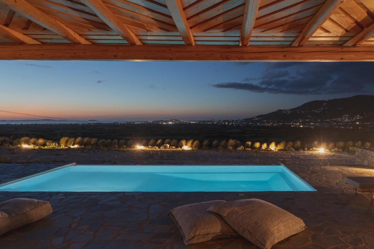 Vouno Luxury Villa *